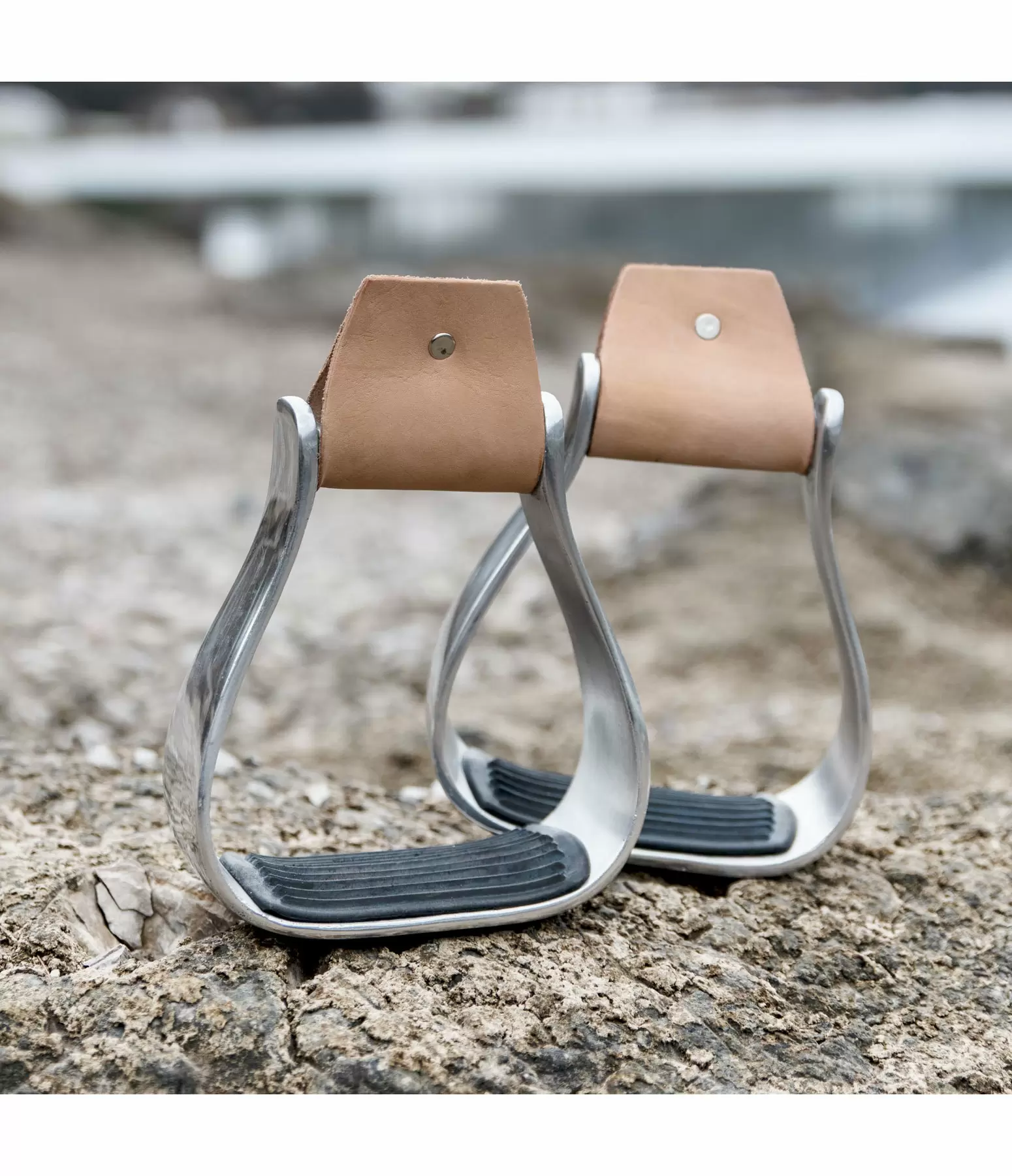 Aluminum Stirrups with Rubber Inserts