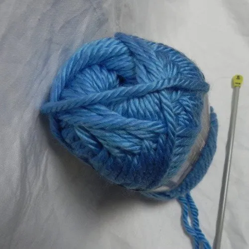 Blue Gypsy Acrylic Yarn Ball Needle Size 9