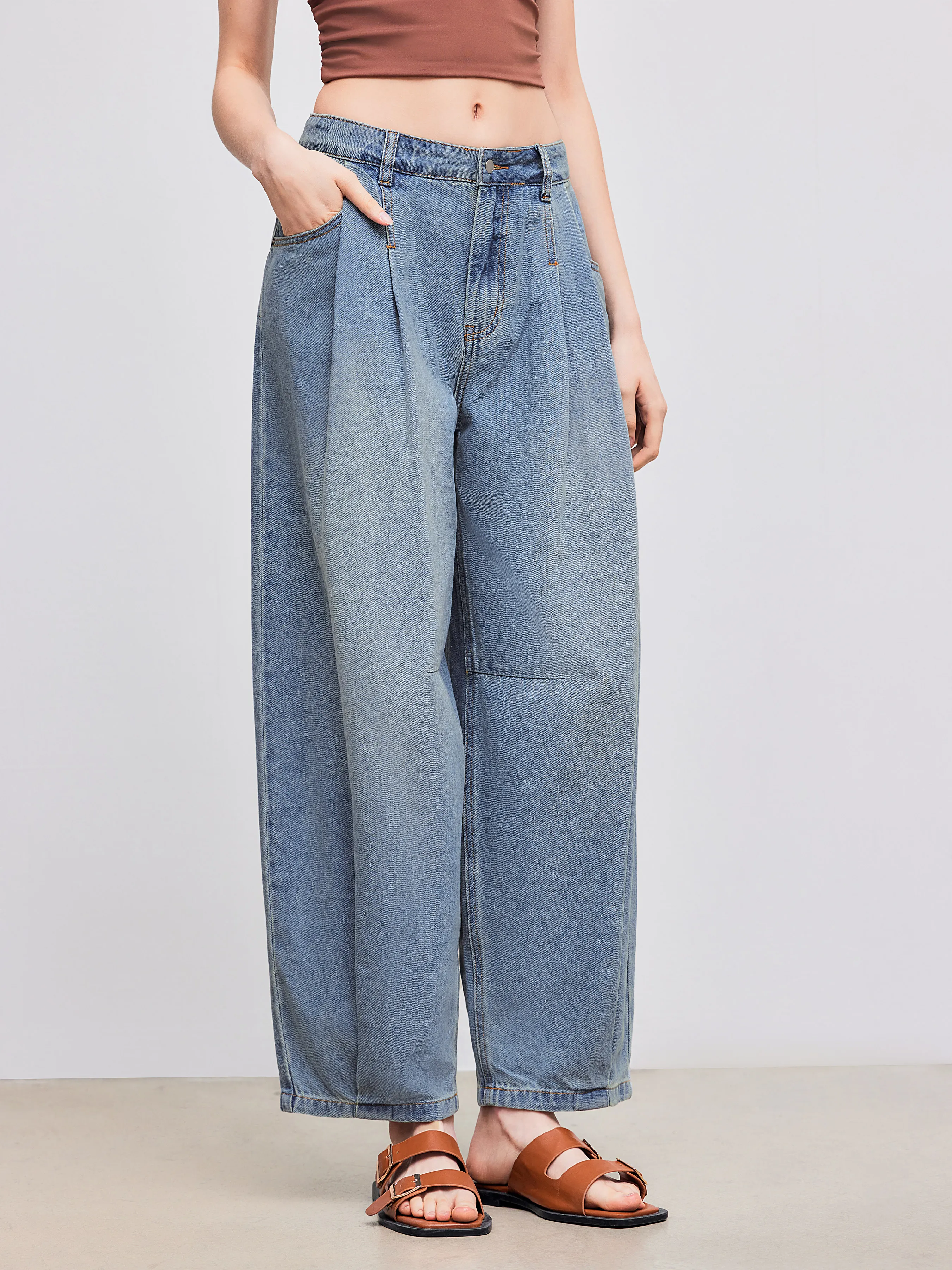 Jeans Cider in denim with mid-rise waist and solid pockets, barrel cut.