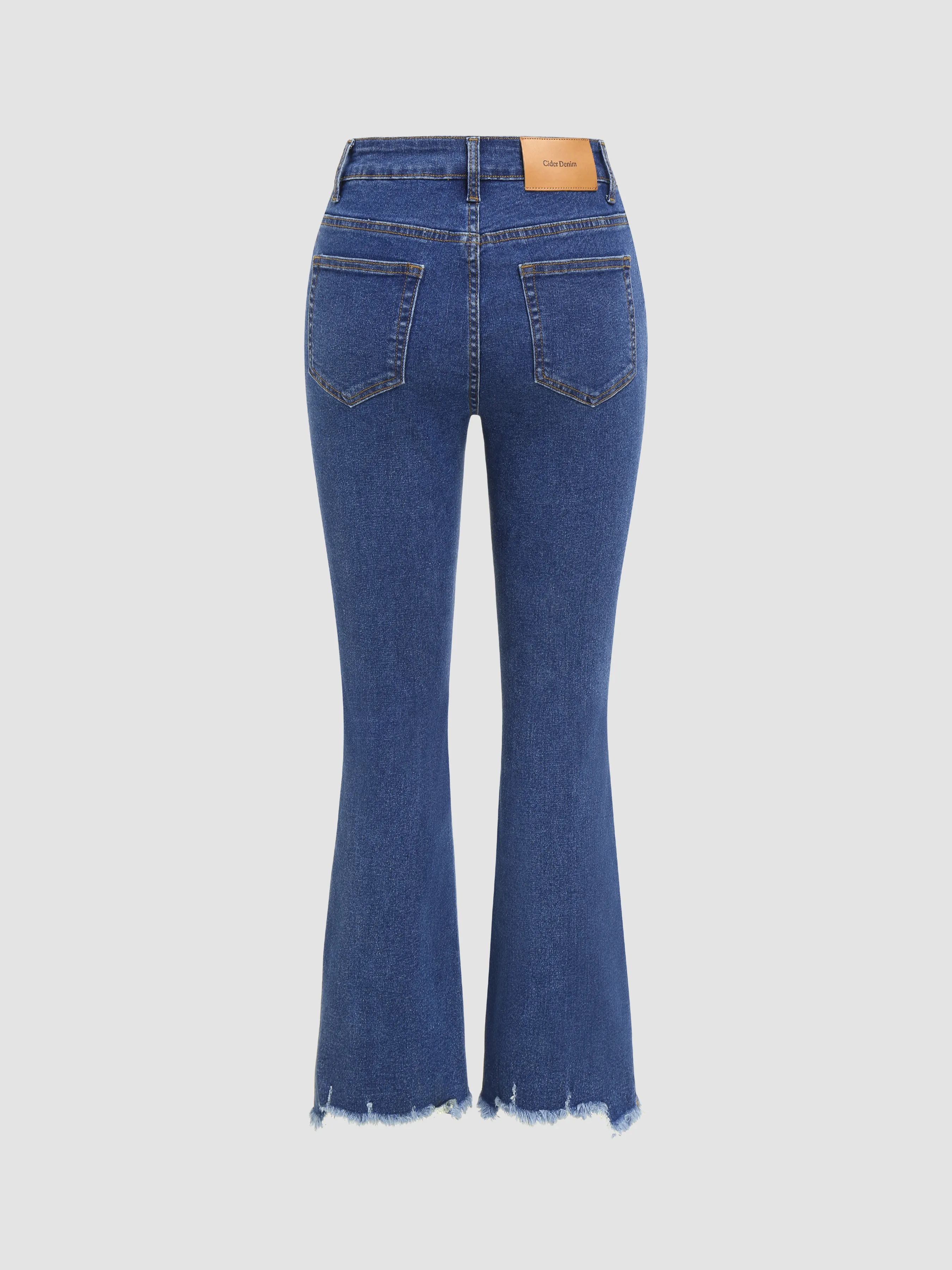 short flared jeans with raw hem and stretch denim pockets