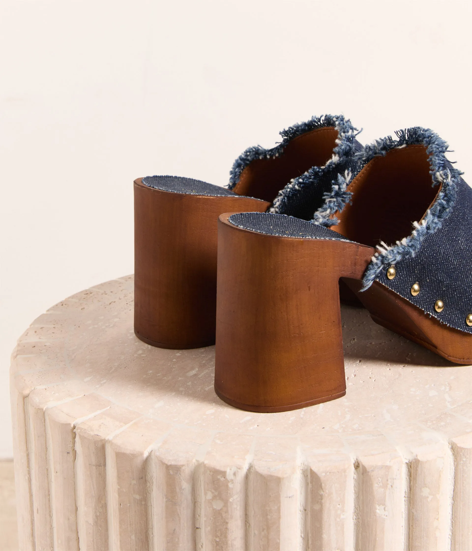 Lysandre blue denim mules