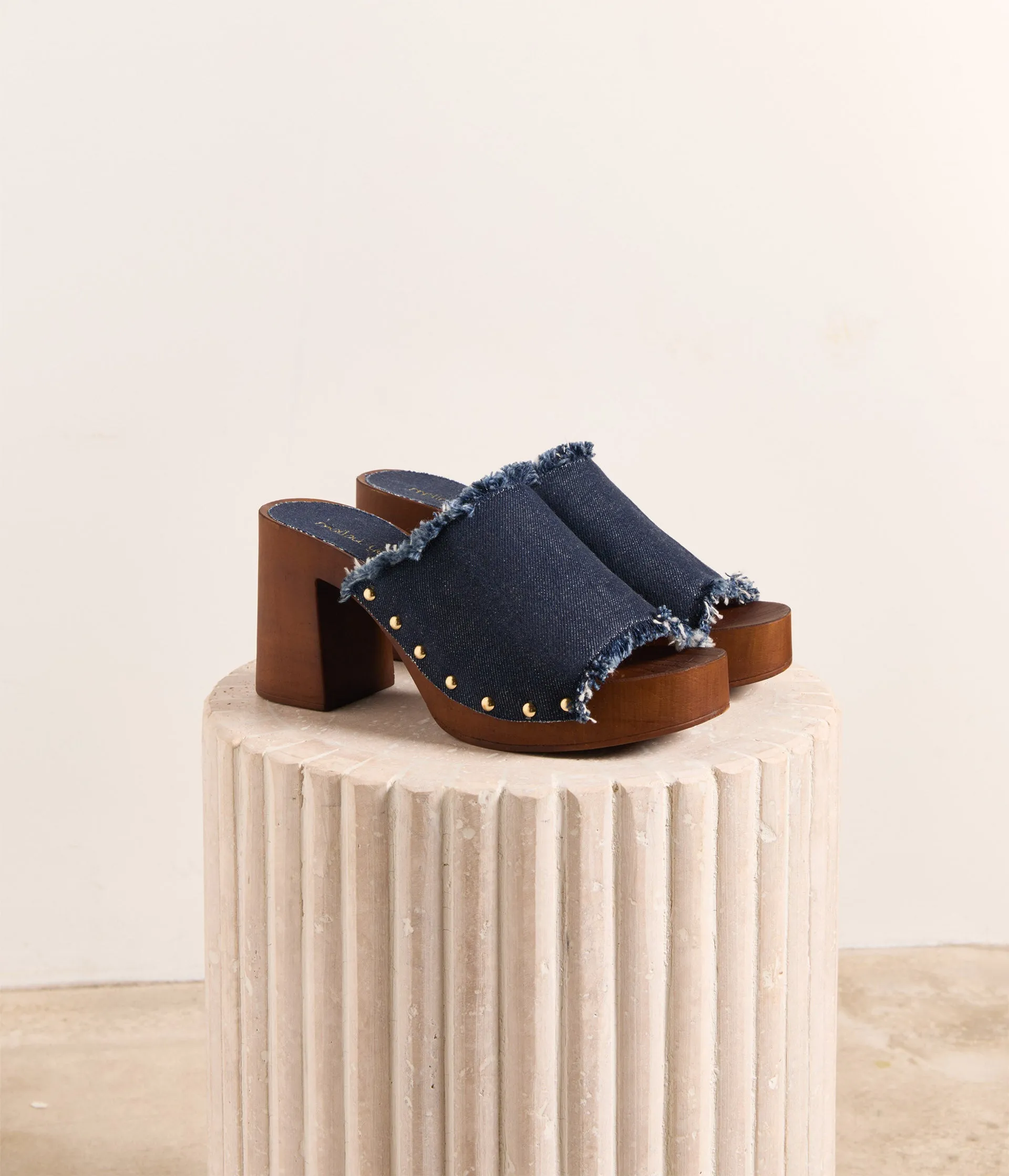 Lysandre blue denim mules