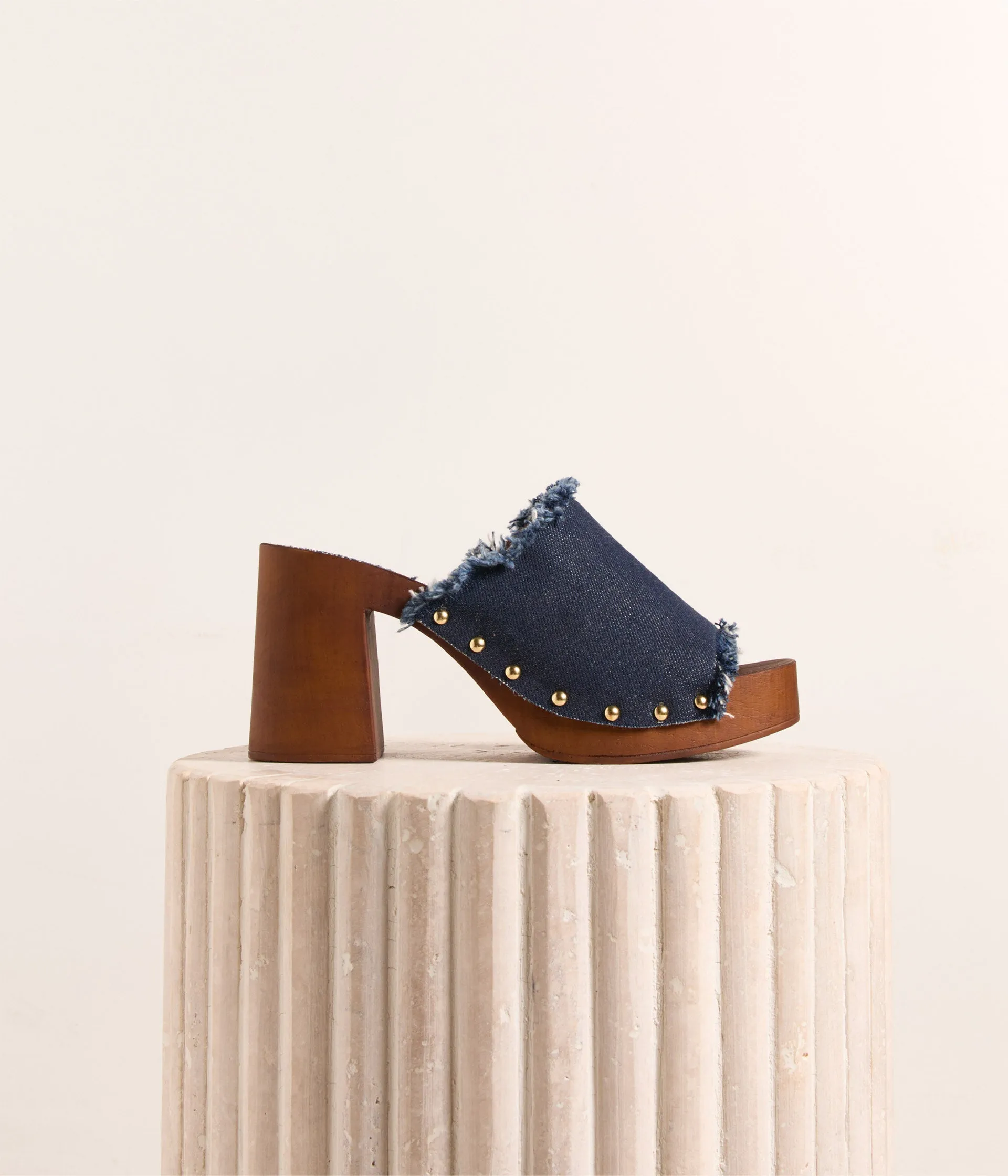 Lysandre blue denim mules