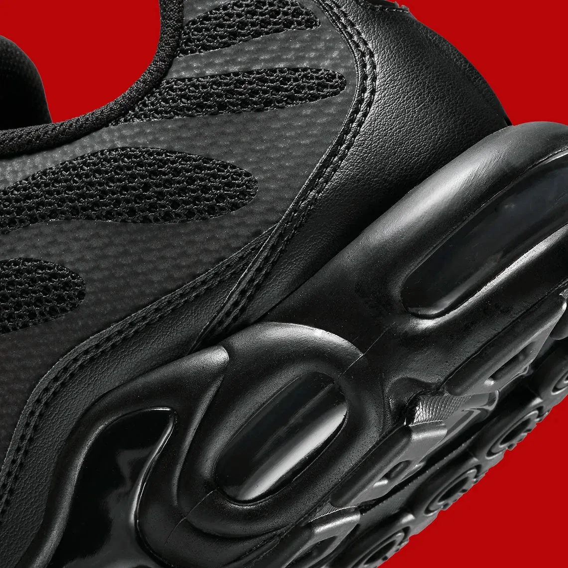 Nike Air Max Plus Black Red Reflective - Shop Now