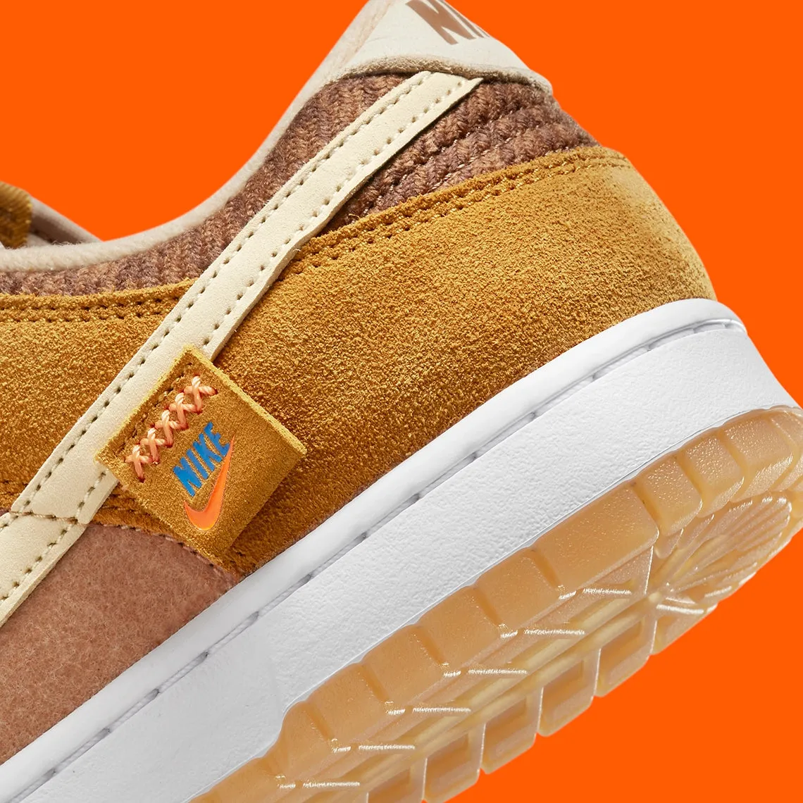 Nike Dunk Low SE Teddy Bear Praline - Buy Now.