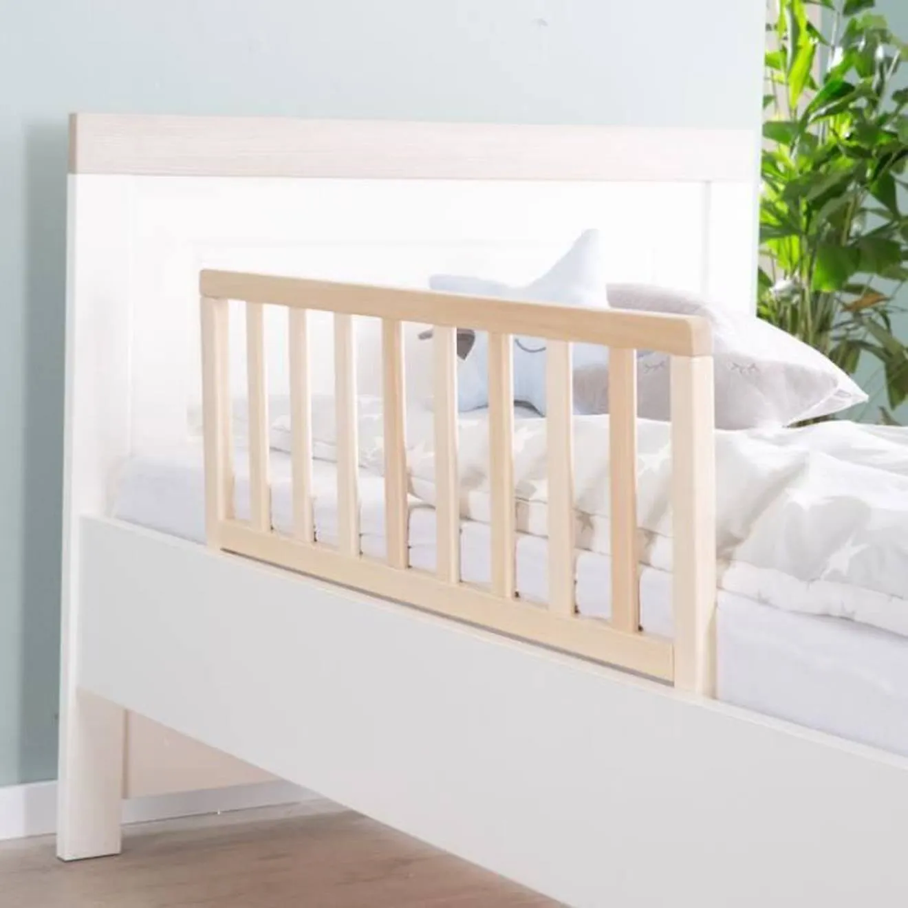 ROBA Bed Rail 90 cm - Safe Anti-Fall Protection for Babies and Children - 18 Months to 5 Years - Easy Assembly - Natural Wood