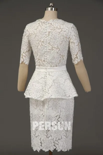 Robe fourreau blanche en dentelle pour gala à manche courte