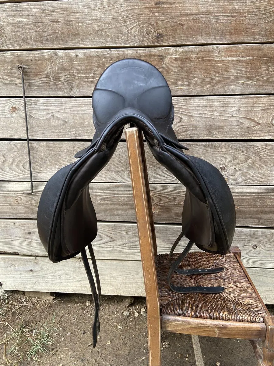 Stubben dressage saddle