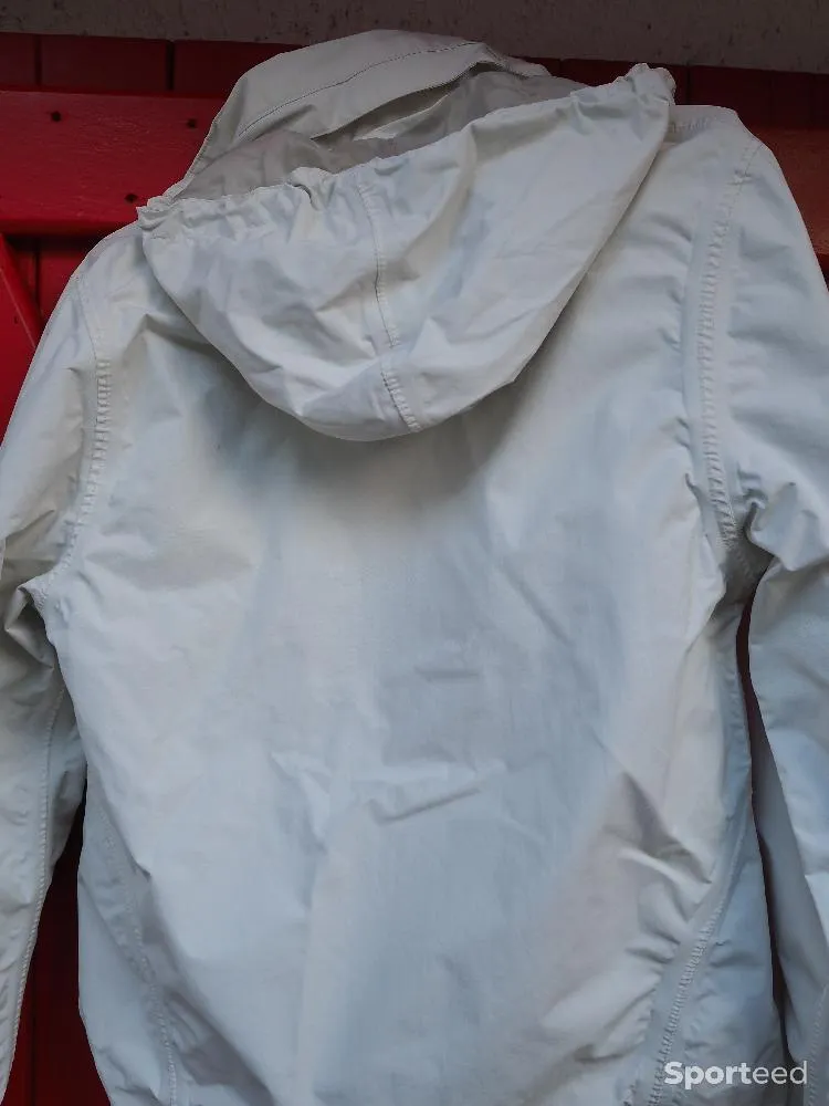 Veste d'extérieur imper/respirante d'occasion Ajouté le : 19/02/2023